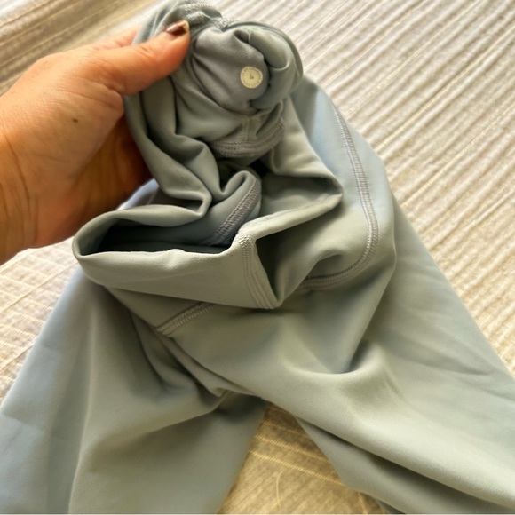 Lululemon Wunder Train High-Rise Tight 25" Size 4 - Picture 11 of 11